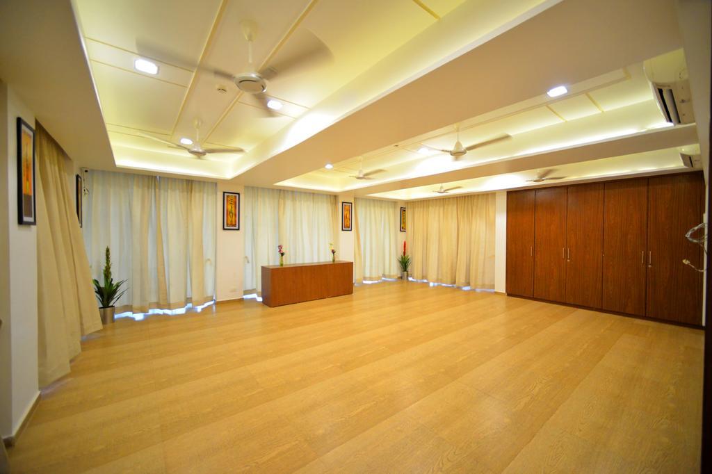 The Grand Imperial Hotel Morbi Eksteriør billede