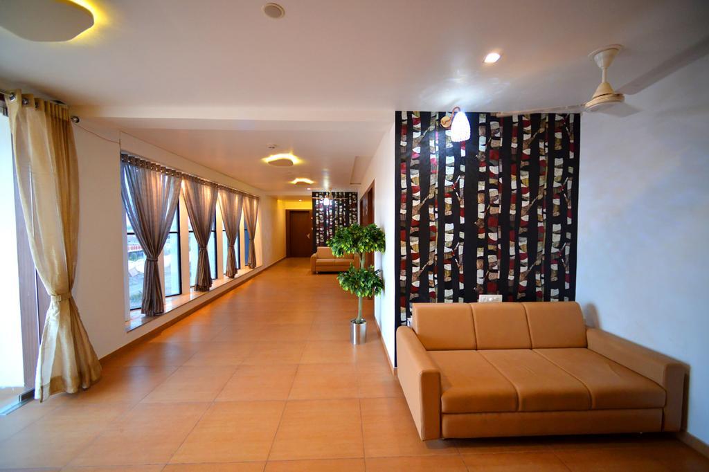 The Grand Imperial Hotel Morbi Eksteriør billede